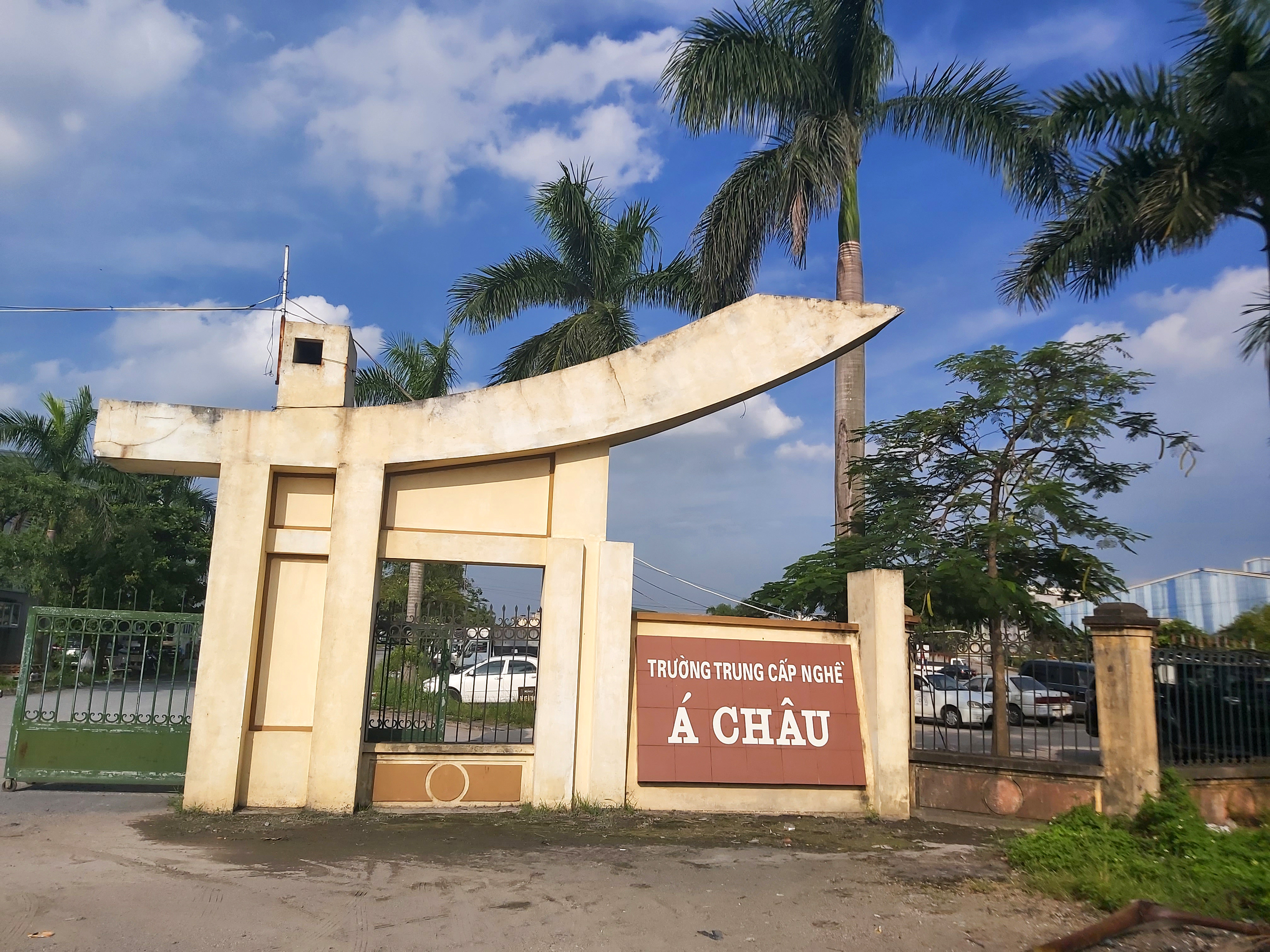 Về việc Trường Trung cấp nghề Á Châu chậm trả giấy phép lái xe cho học viên là bộ đội xuất ngũ